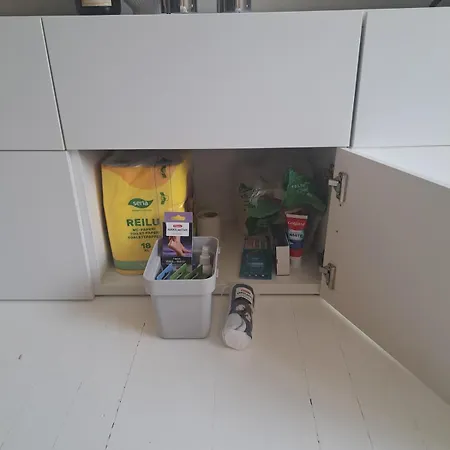 Quiet Parkside With A Fully Stocked Fridge