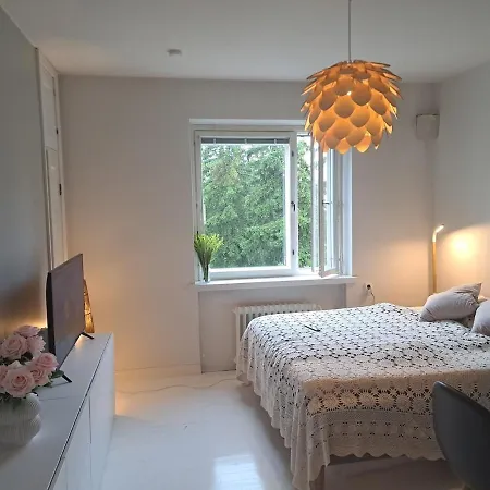 Quiet Parkside With A Fully Stocked Fridge Lejlighed Helsinki